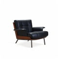 LOUNGE CHAIR